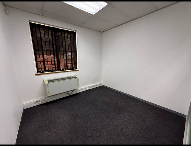 144M² OFFICE TO LET IN RIVIERA